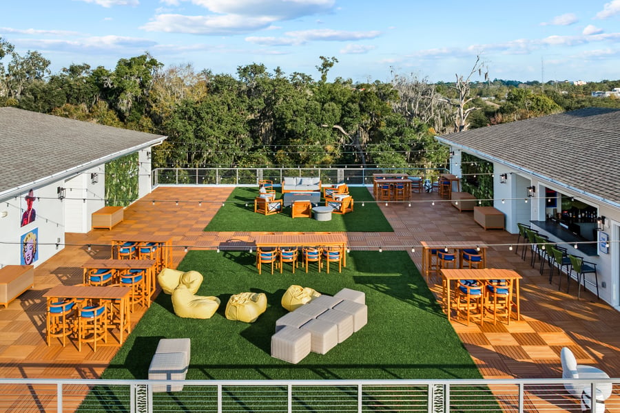 High Pointe Rooftop Lounge